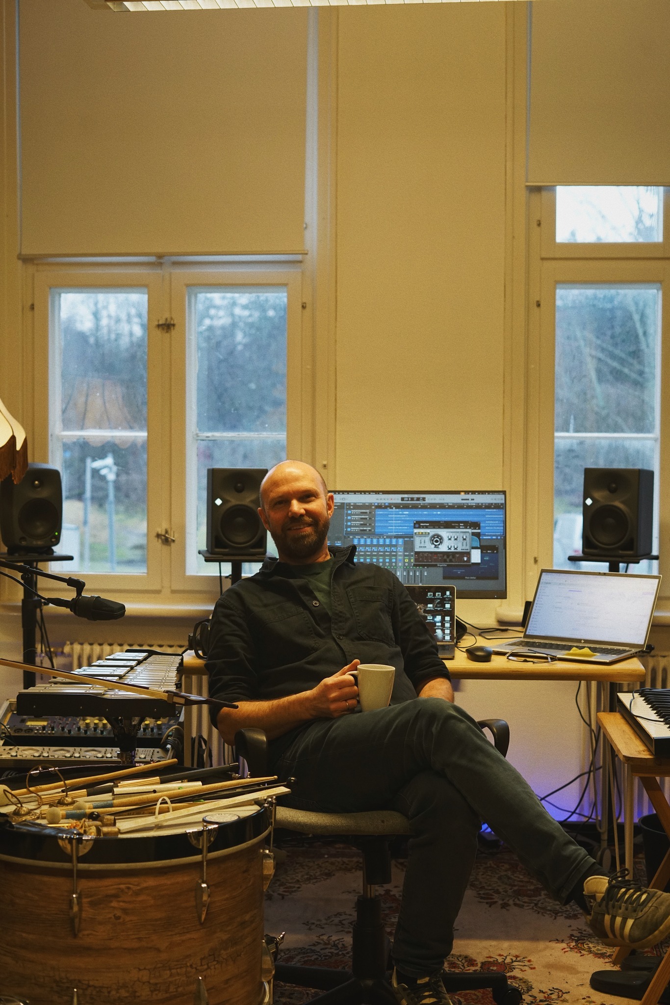 1b Martin Smidt I eget studio vår 2025 foto Maia Reppe