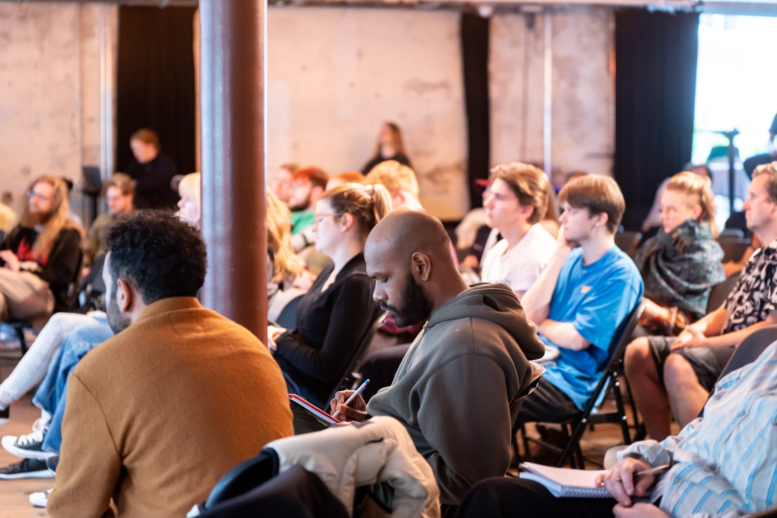 Synne SB Boenes 23 Brak Kontordagen 01979